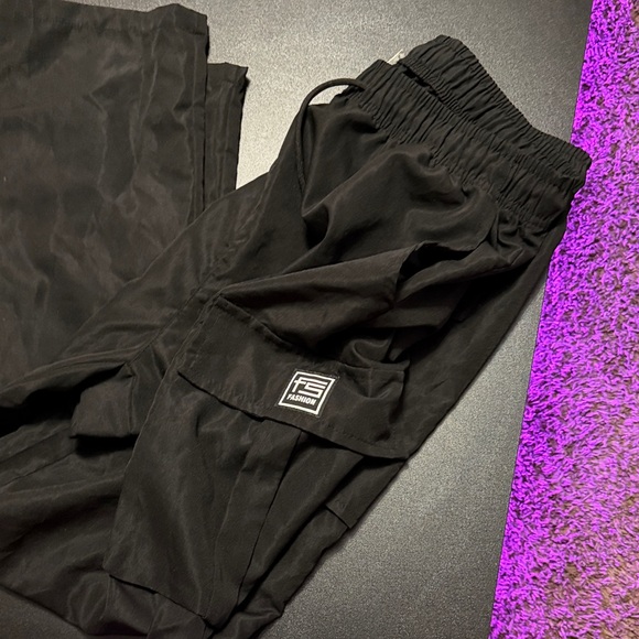 Men’s SHEIN cargo pants - Picture 2 of 3